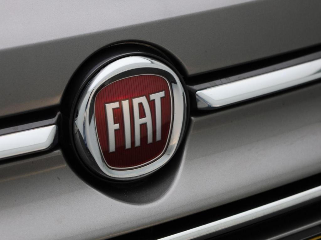 Fiat 500 1.0 hybrid dolcevita | panorama dak | parkeer sensoren | climate c