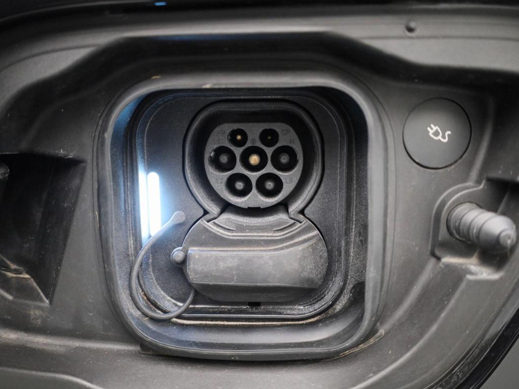 Volvo XC40 recharge core | automaat | apple carplay / android auto | virtua