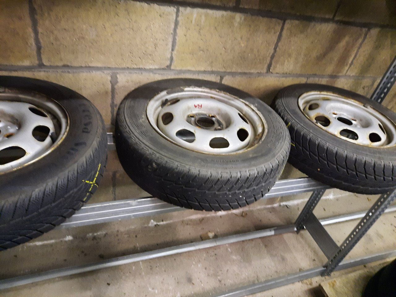 Diverse banden, velgen, spatborden aanhanger aanhangwagen kar trailer