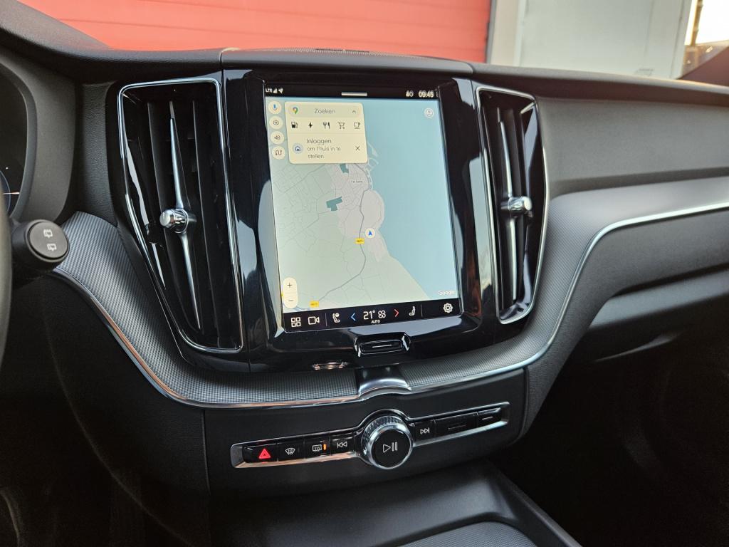 Volvo XC60 2.0 t8 plug-in hybrid awd ultimate dark r-design | luchtvering |