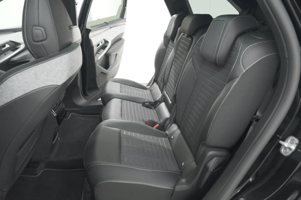 Peugeot 5008 1.2 hybrid 145 gt | panoramadak | camera | elektrische achterk