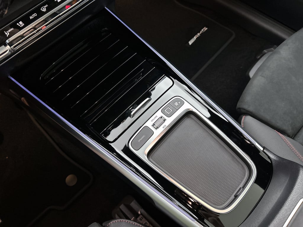 Mercedes-Benz Eqb 250+ business solution amg 71 kwh | trekhaak | premium pa