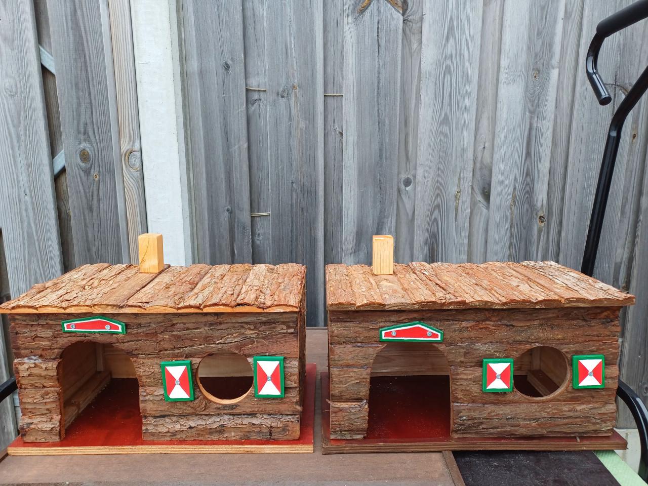 Div. Stevige Egelhuisjes te Koop  [ zie foto's  ]