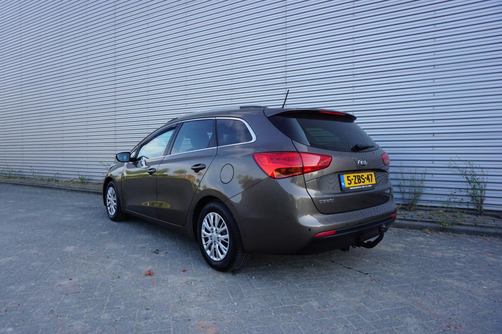 Kia Cee'd sportswagon 1.6 gdi businessline climate / navi / cruise / camera