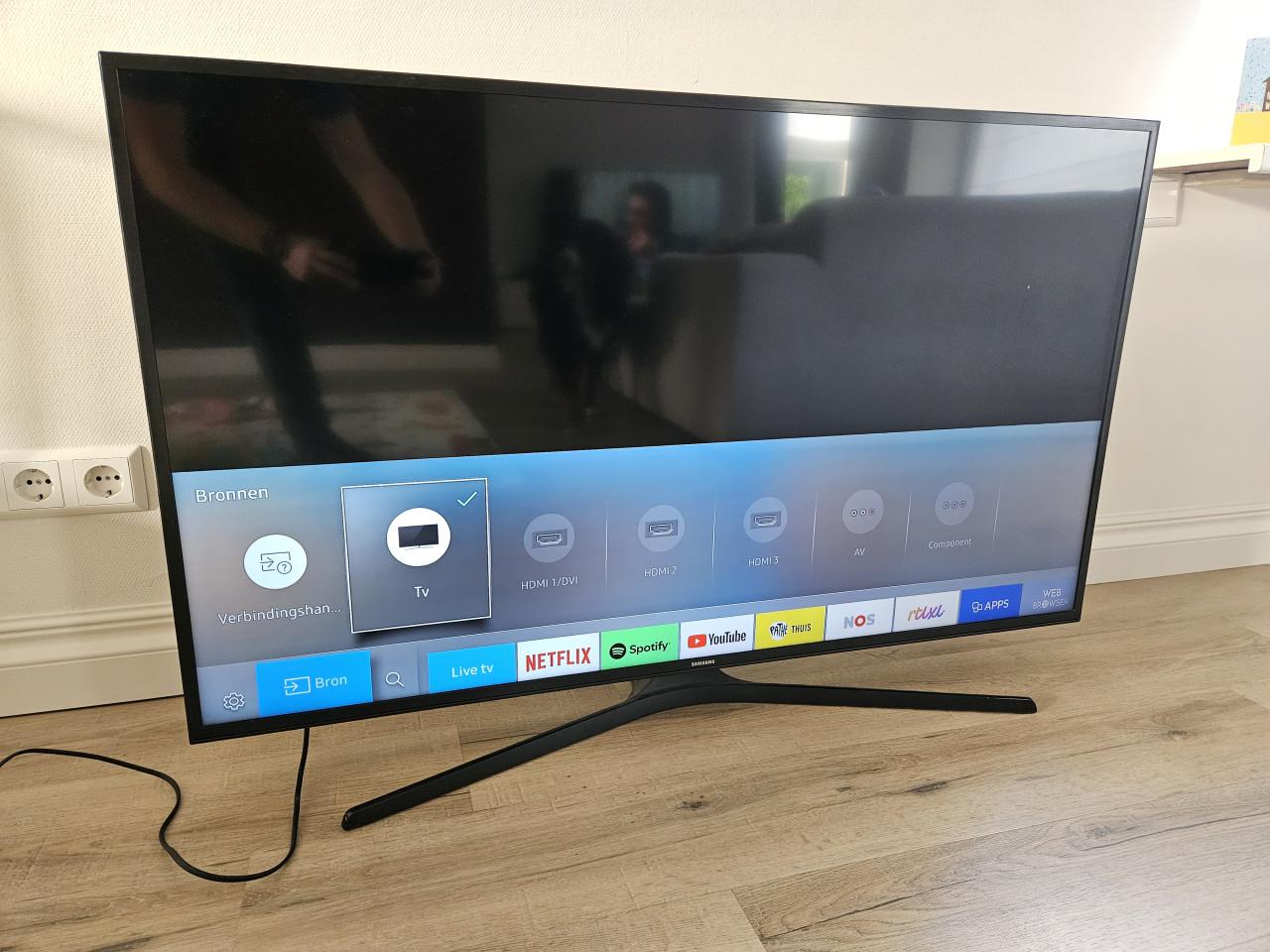 Samsung 50 inch smart LED tv