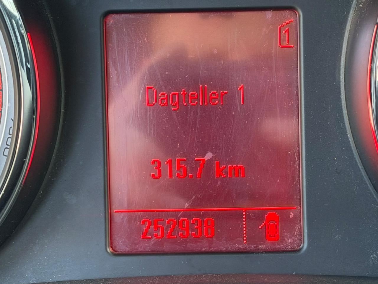 Opel astra bj 2010  1750 euro