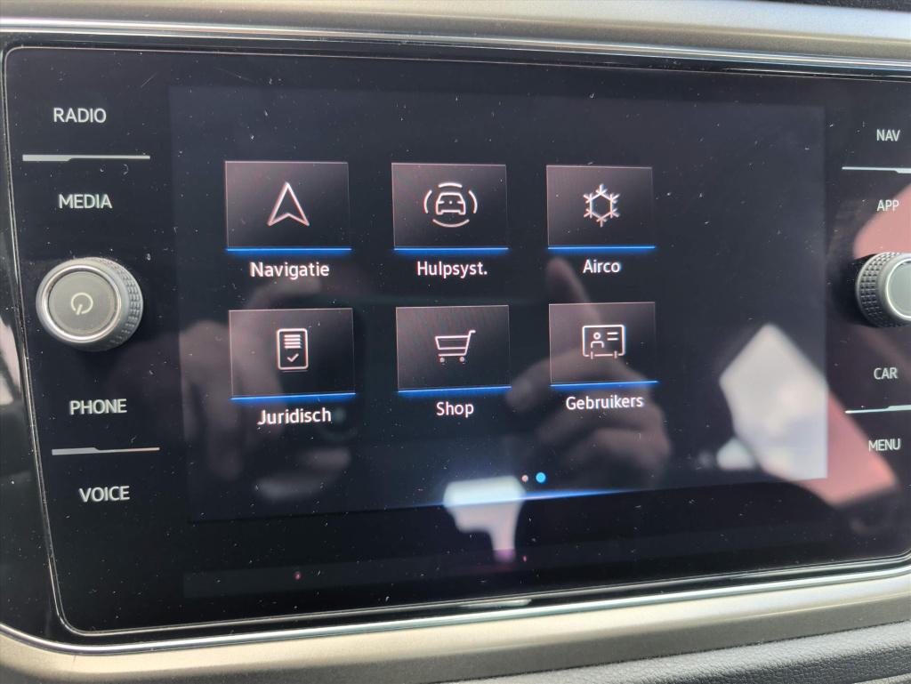 Volkswagen T-roc 1.5 tsi 150pk 7-dsg style | trekhaak | carplay