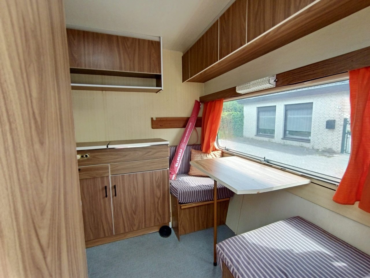 Uniek mooie Retro oldtimer 1974 , Wehl caravan met voortent