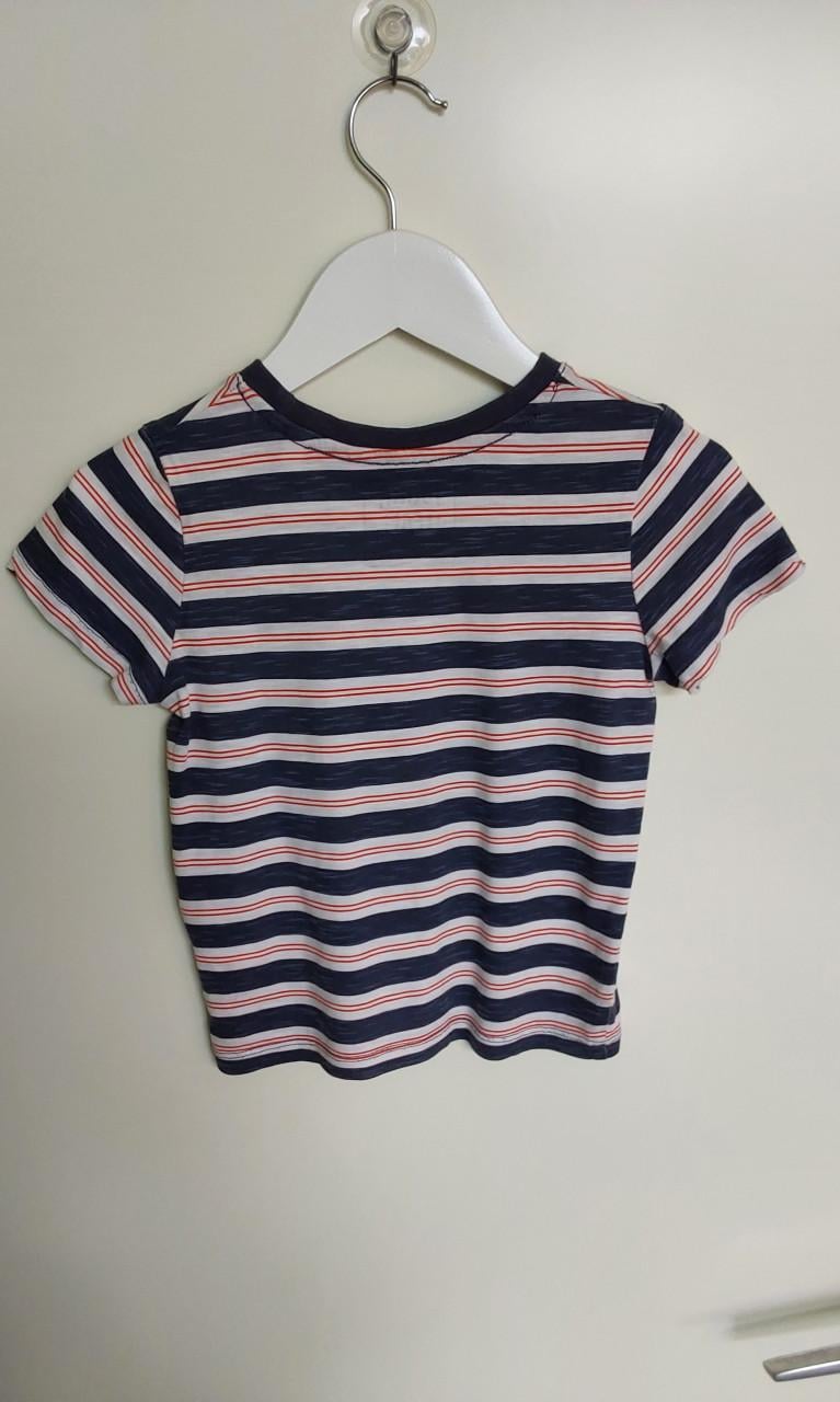 T-shirt van het merk C&A in maat 104