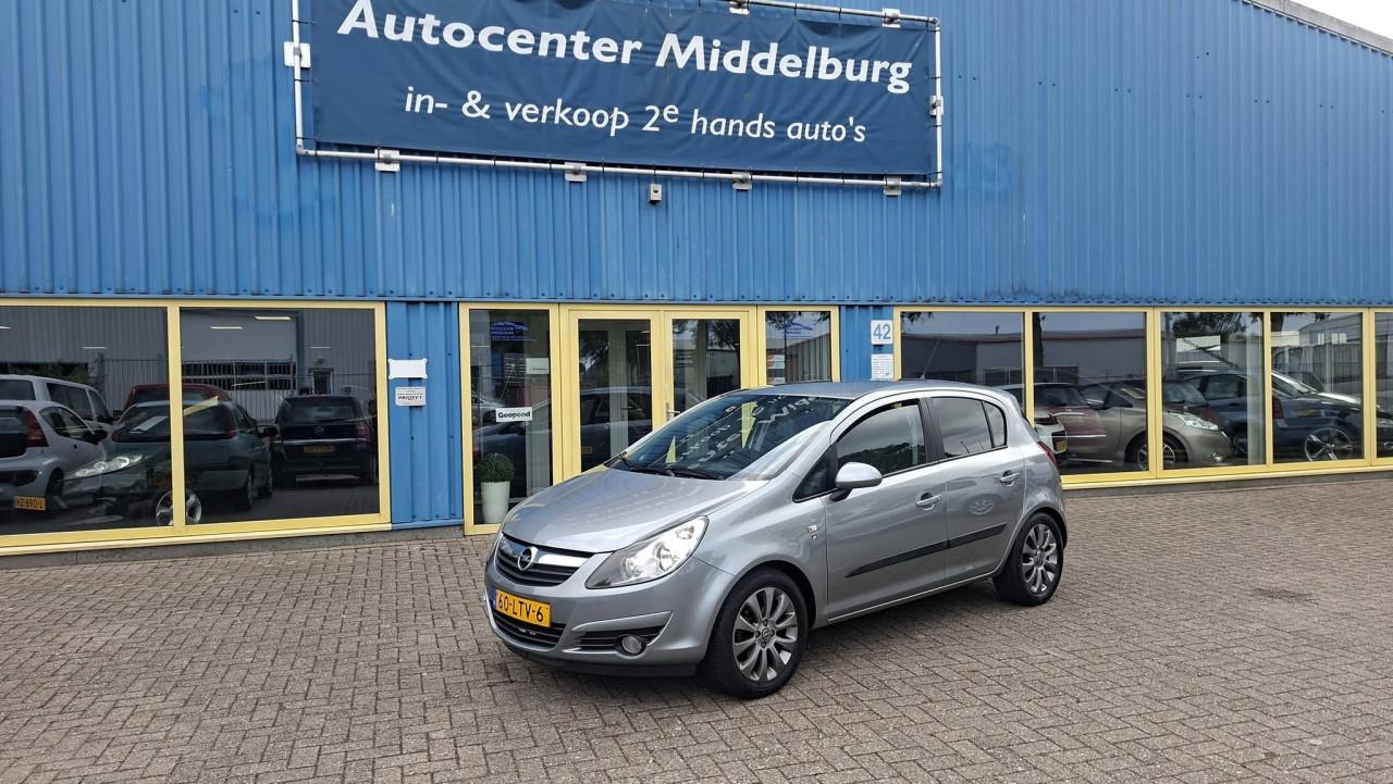 Opel Corsa 1.4 16v 111 Edition 5deurs bj:2010 airco 78.000km !!!!! i.z.g.st