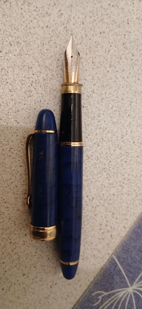 2 vulpennen met inkt patronen,Nieuw!!