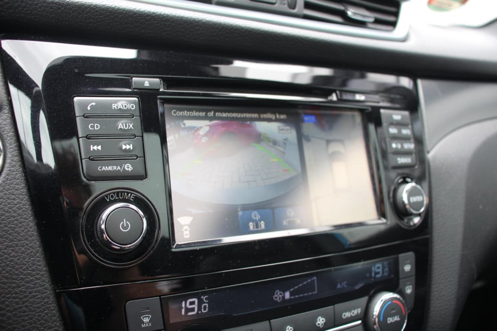 Nissan Qashqai 1.6 tekna + - pano - leder - bose - trekhaak - dab - led - s