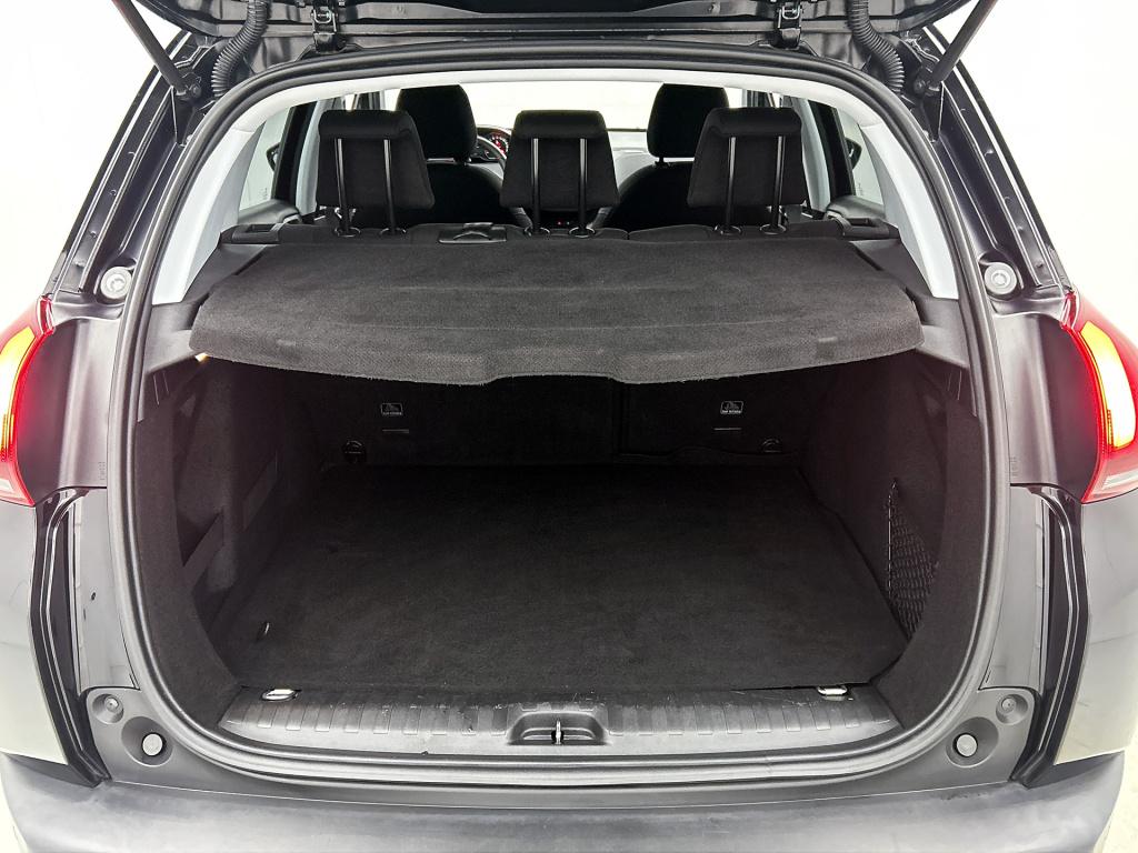 Peugeot 2008 110 pk signature | rijklaar | navigatie | parkeersensoren | lm