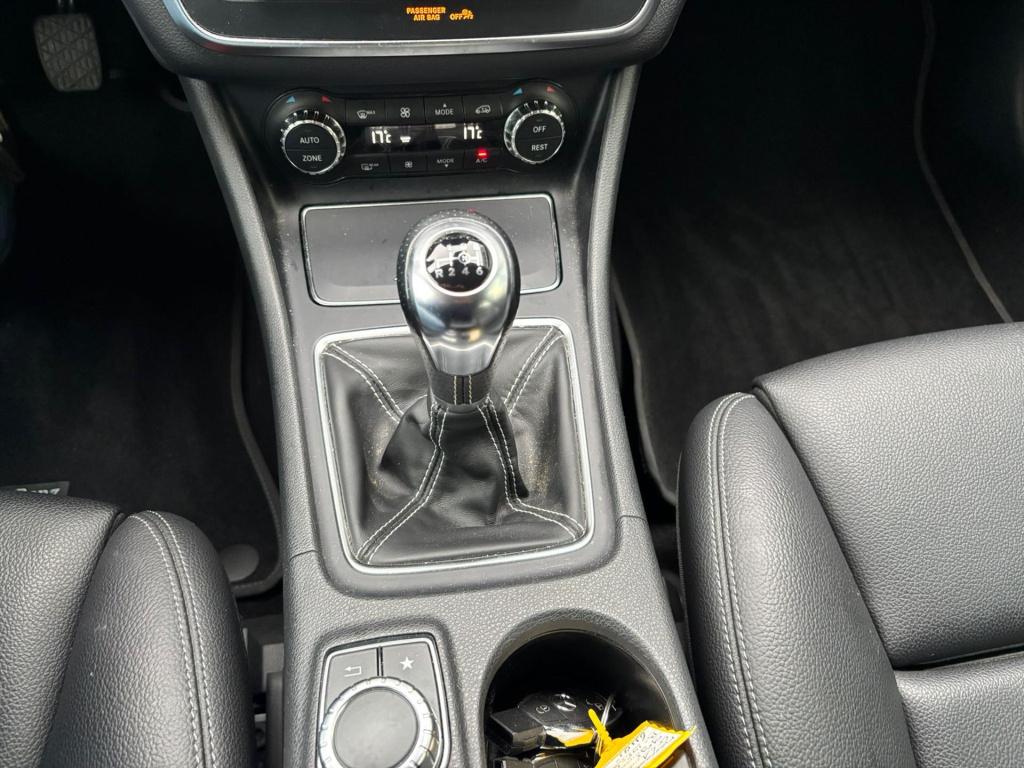 Mercedes-Benz Gla-klasse 180 122pk business solution, cruise control, elekt