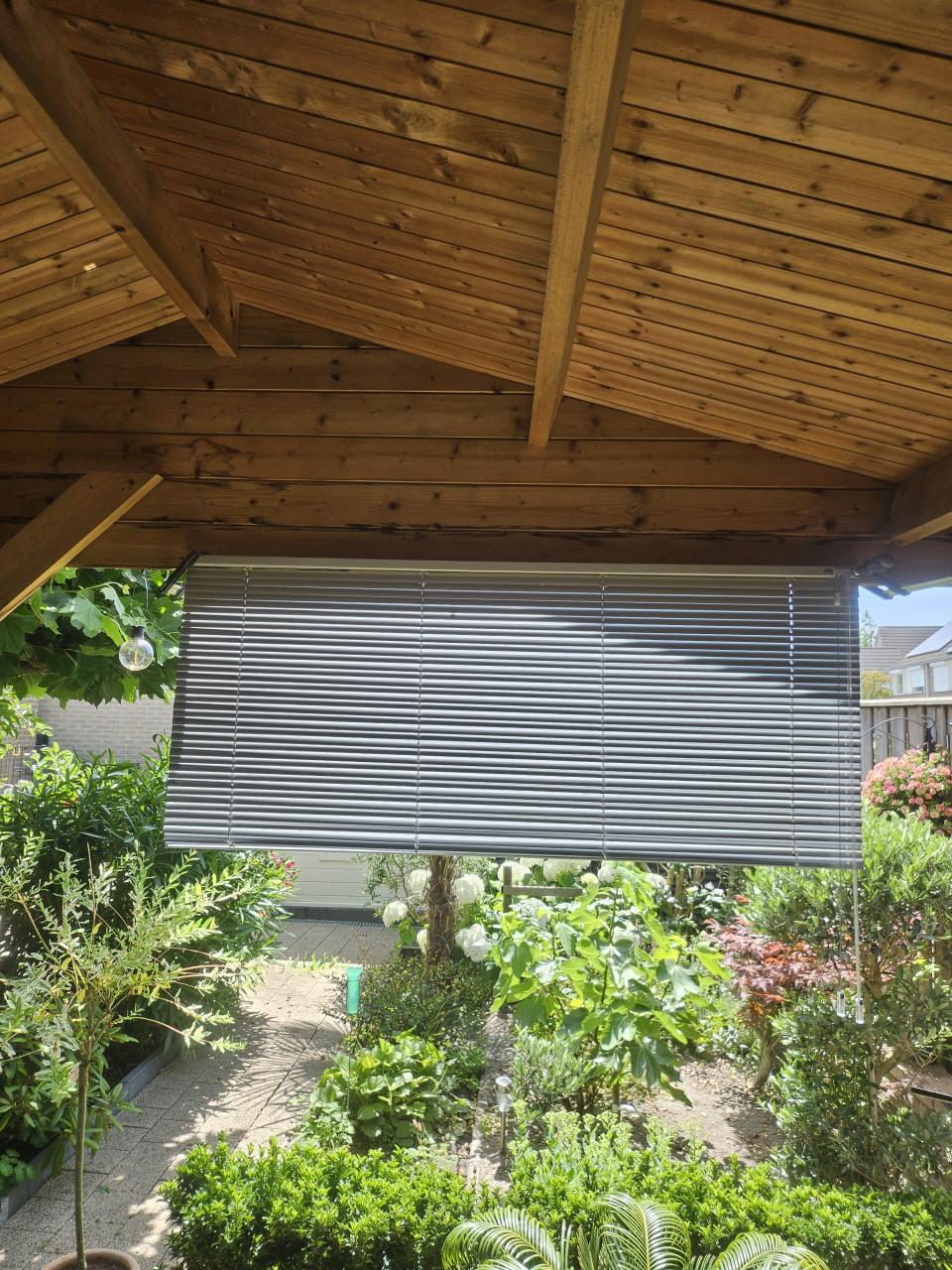 Te koop luxaflex zonwering