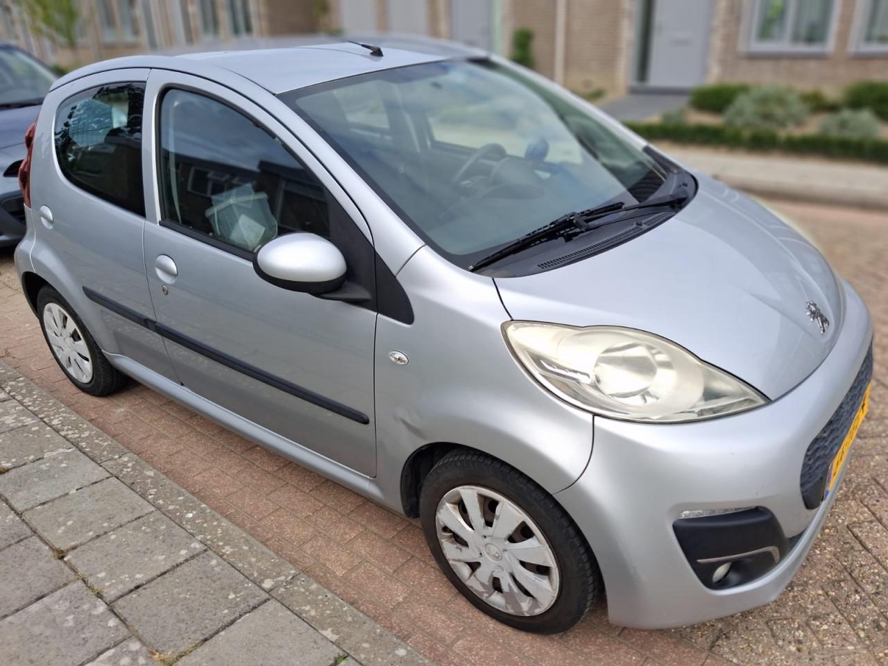 Peugot 107/ Automaat/ Airco/ 5 deurs.
