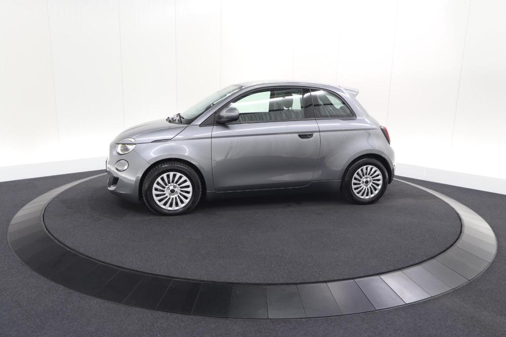 Fiat 500 urban 42 kwh | soh 97.6% | 3 fase laadfunctie | camera | apple car