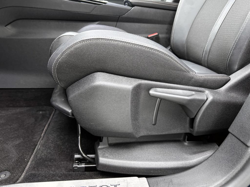 Peugeot 3008 130 pk automaat gt | rijklaar | elektrische achterklep | adapt