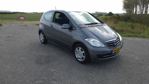 Mercedes A 150-2010- APK-Nette staat- Nette all-season banden