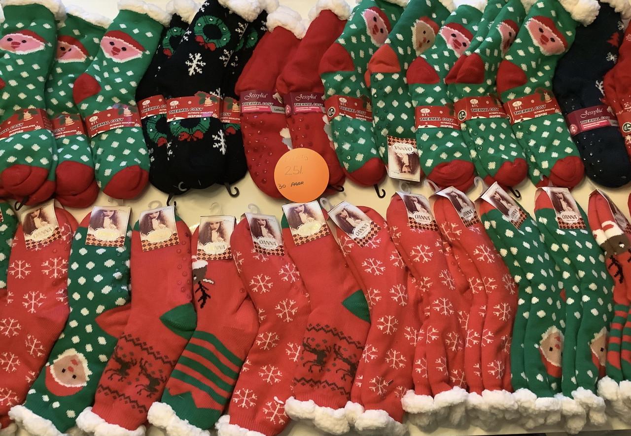 Partij leuke fluffy huissokken. ( partij 251)