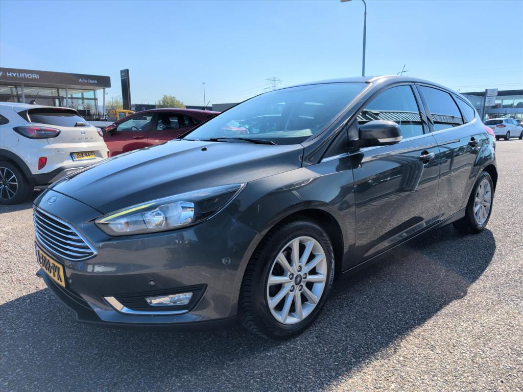 Ford Focus 1.0 ecoboost 5-deurs titanium | carplay | trekhaak | nwe distrib