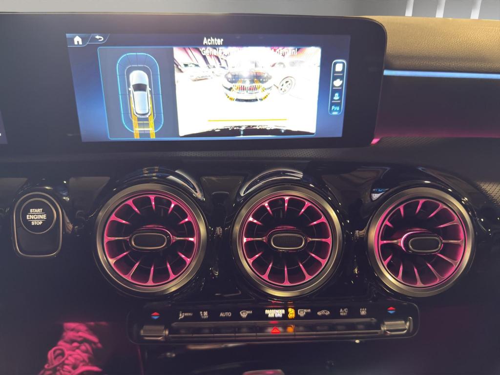 Mercedes-Benz A-Klasse 250 e amg line panoramadak | 19"velg | sfeer | elekt