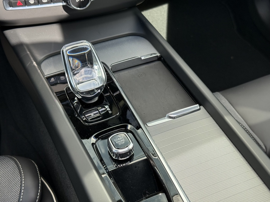 Volvo XC60 t8 455pk recharge black edition| full options !!
