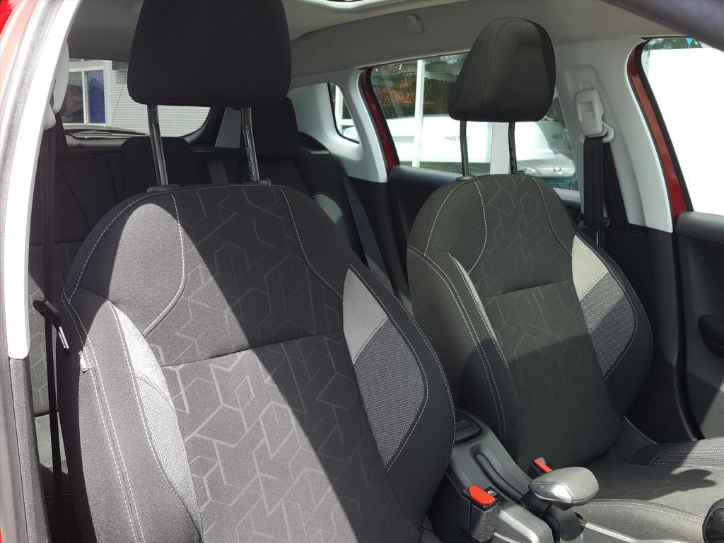 Peugeot 2008 blue lion 1.2 puretech-110pk navigatie | cruise control | airc