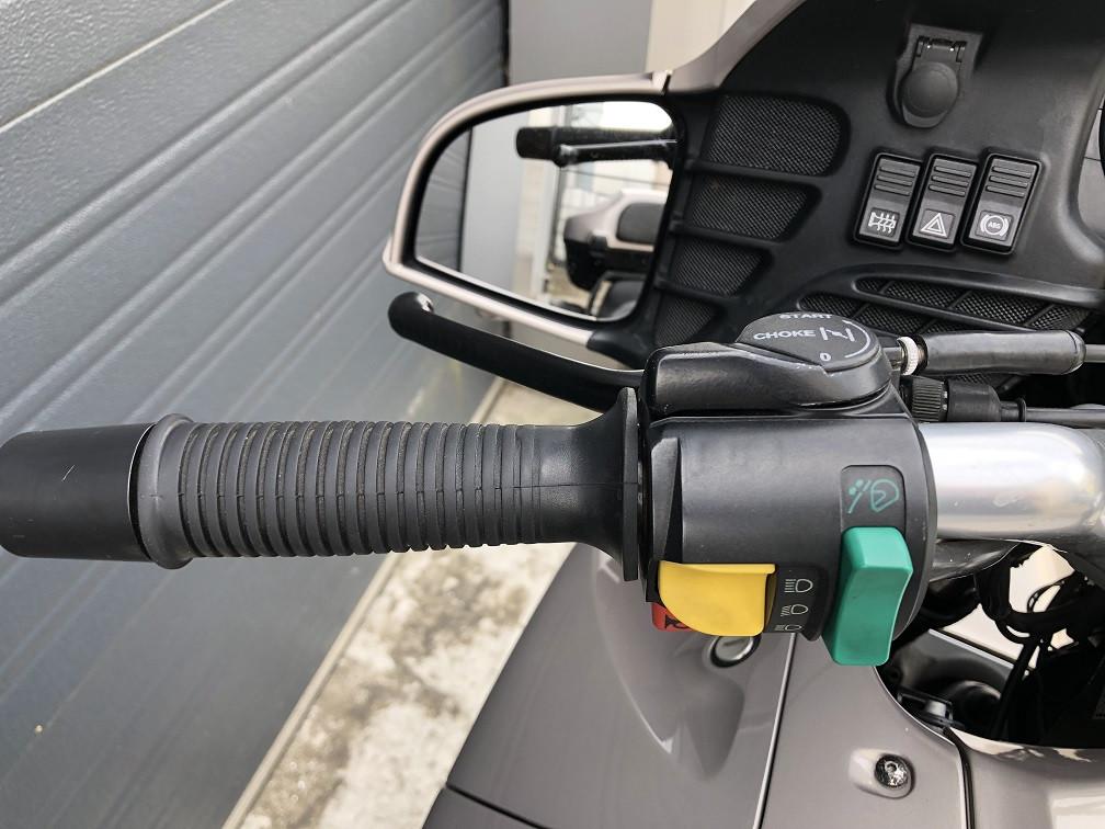In nieuwstaat zijnde BMW R1100RT uit 2001 met slechts 59dkm, €1995,-