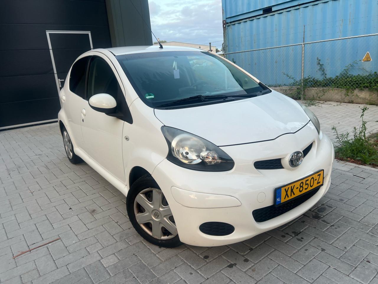 Toyota Aygo 1.0-12V Navigator 160.039KM