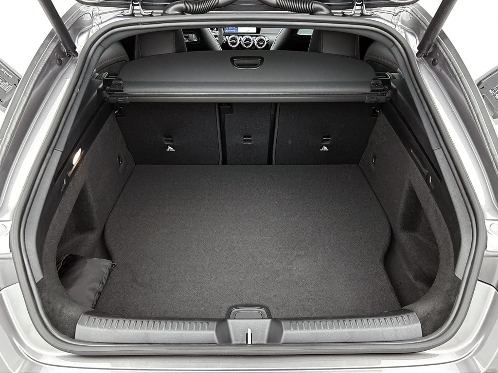 Mercedes-Benz Cla shooting brake 250 e business solution amg | trekhaak | n