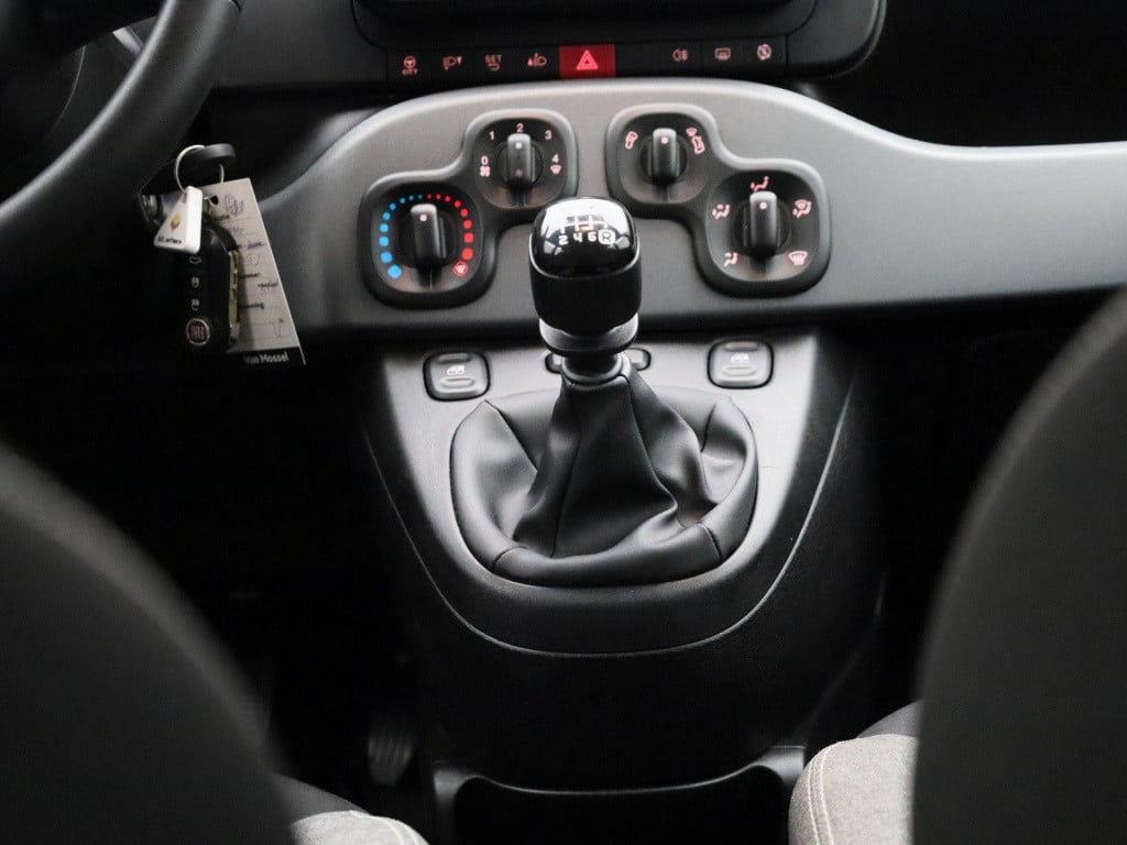 Fiat Panda 1.0 hybrid city life | bluetooth | apple carplay | airco | dab