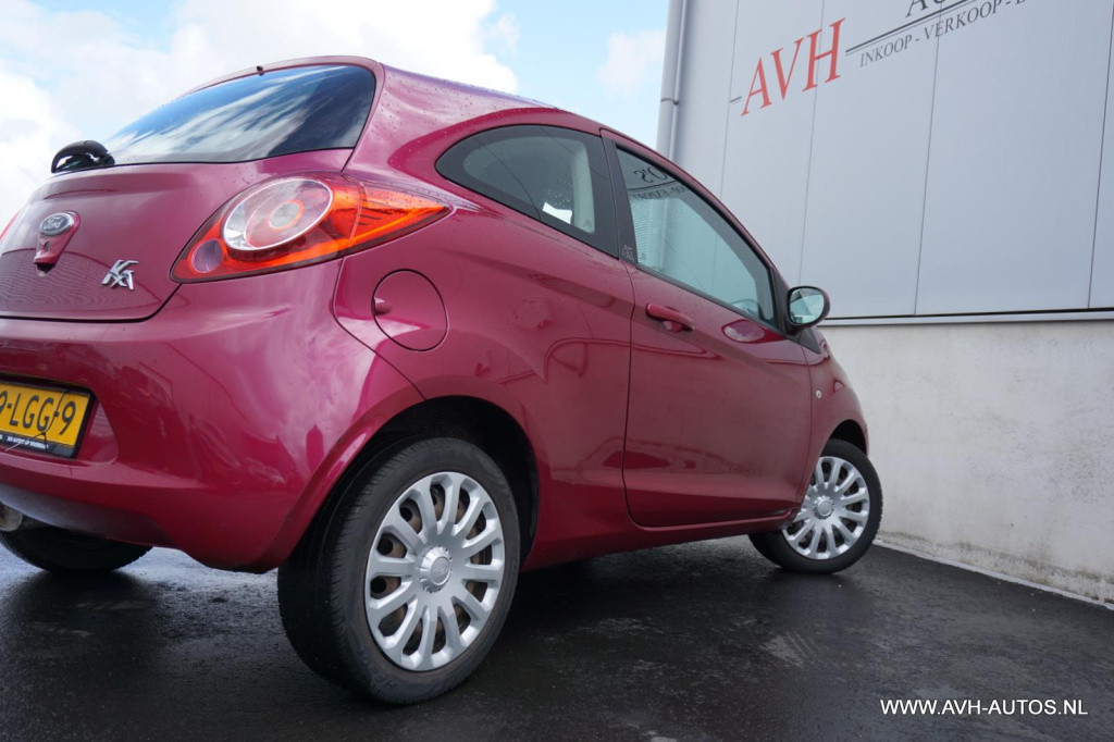 Ford KA 1.2 titanium