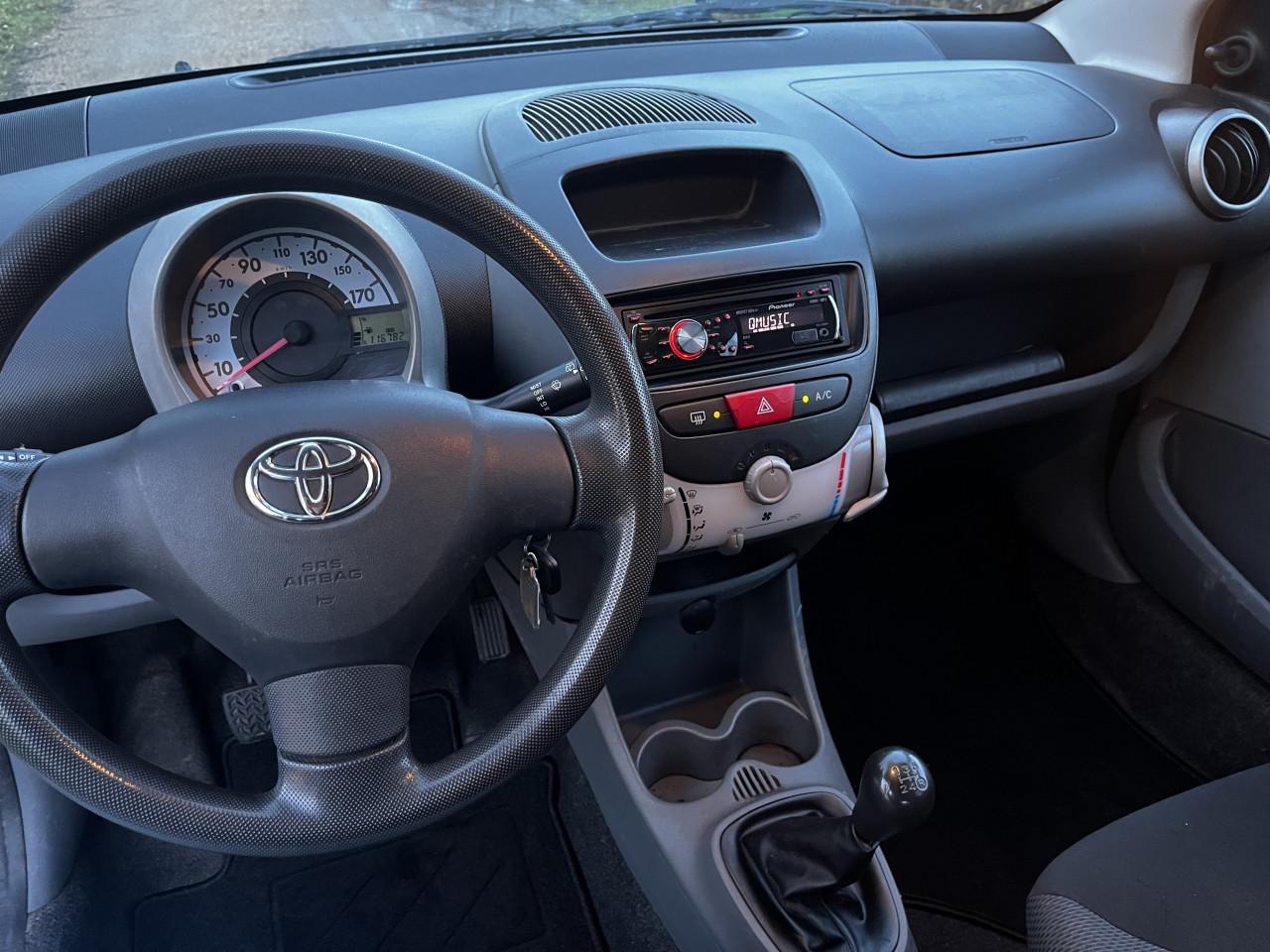 Toyota Aygo 1.0 VVT-i | 3-deurs | Airco | Lage KM |