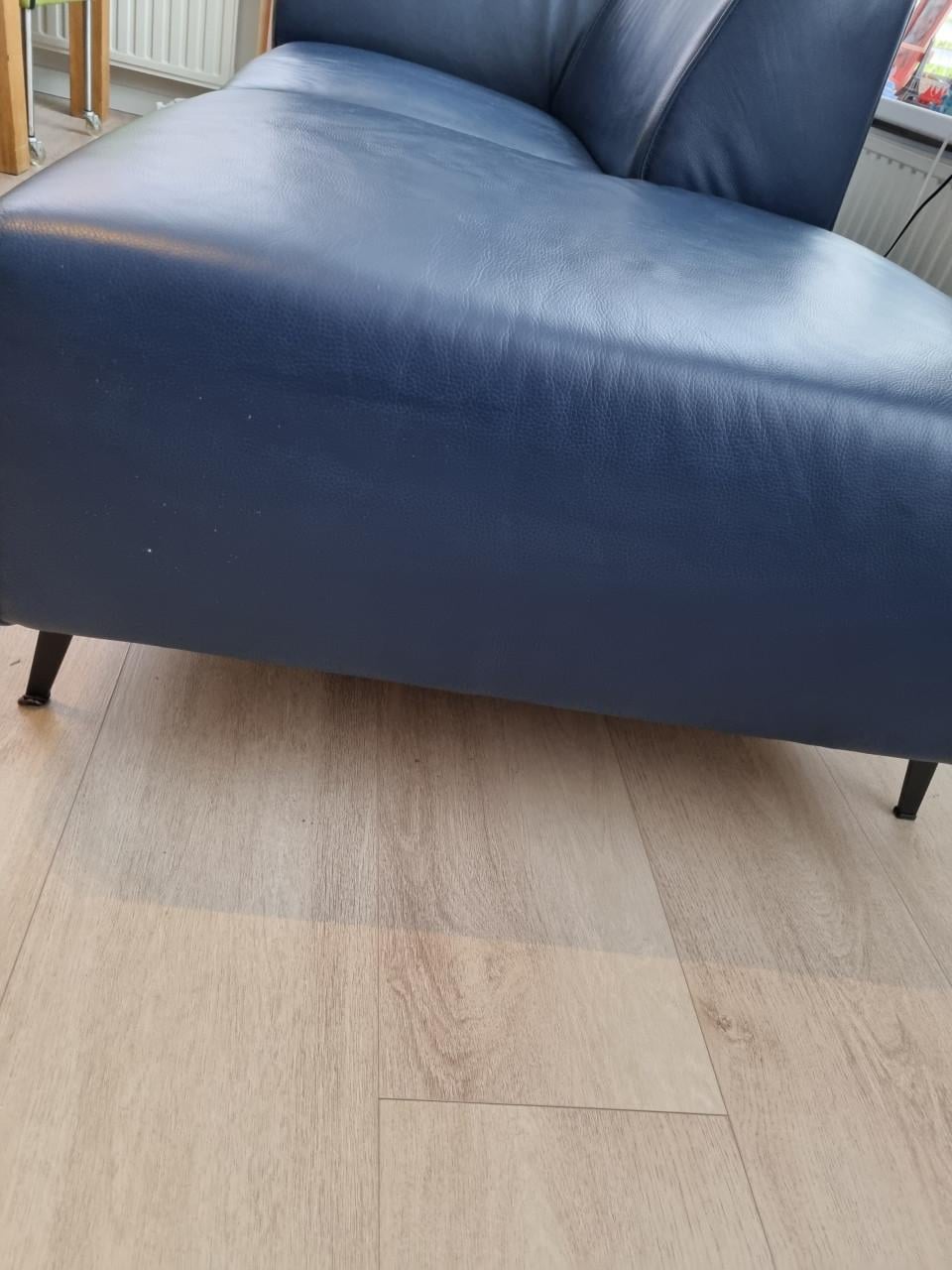 Blauwe leren bank/ divan van Montel