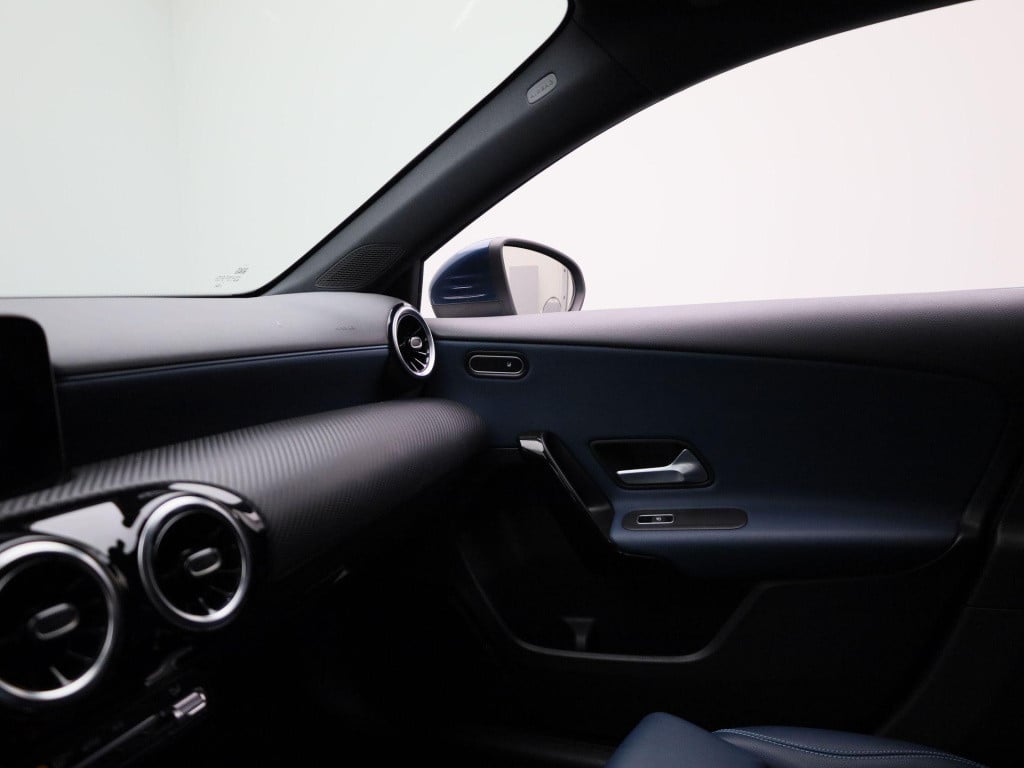 Mercedes-Benz A-Klasse 200 business solution plus | automaat | half leder |