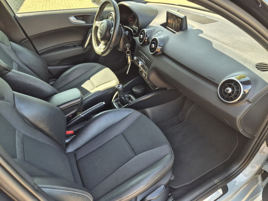 Audi A1 Sportback 1.0 tfsi 70kw/95pk advance sport s-line