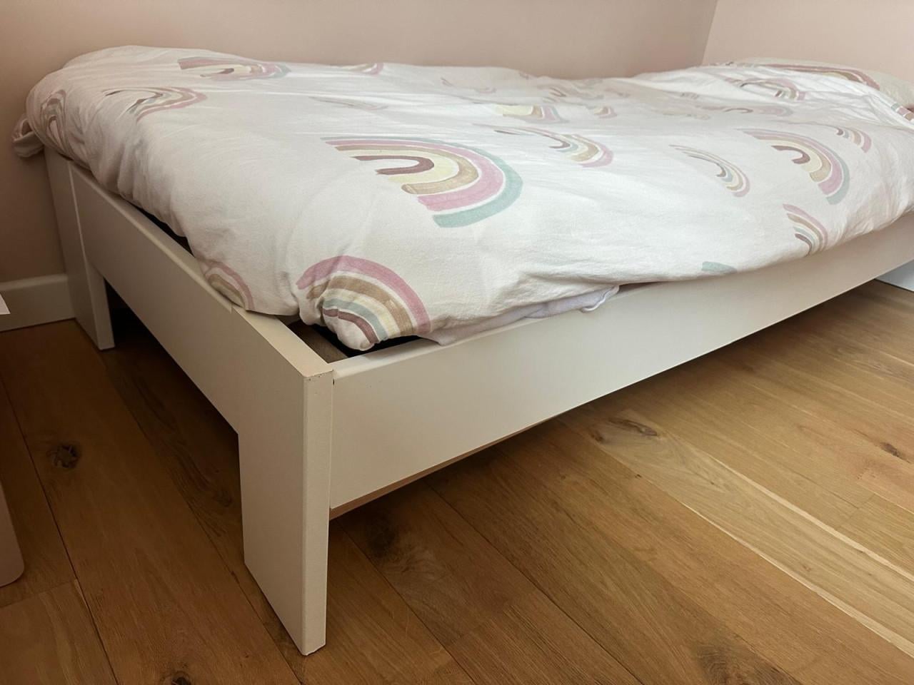 1 persoons bed met lattenbodem