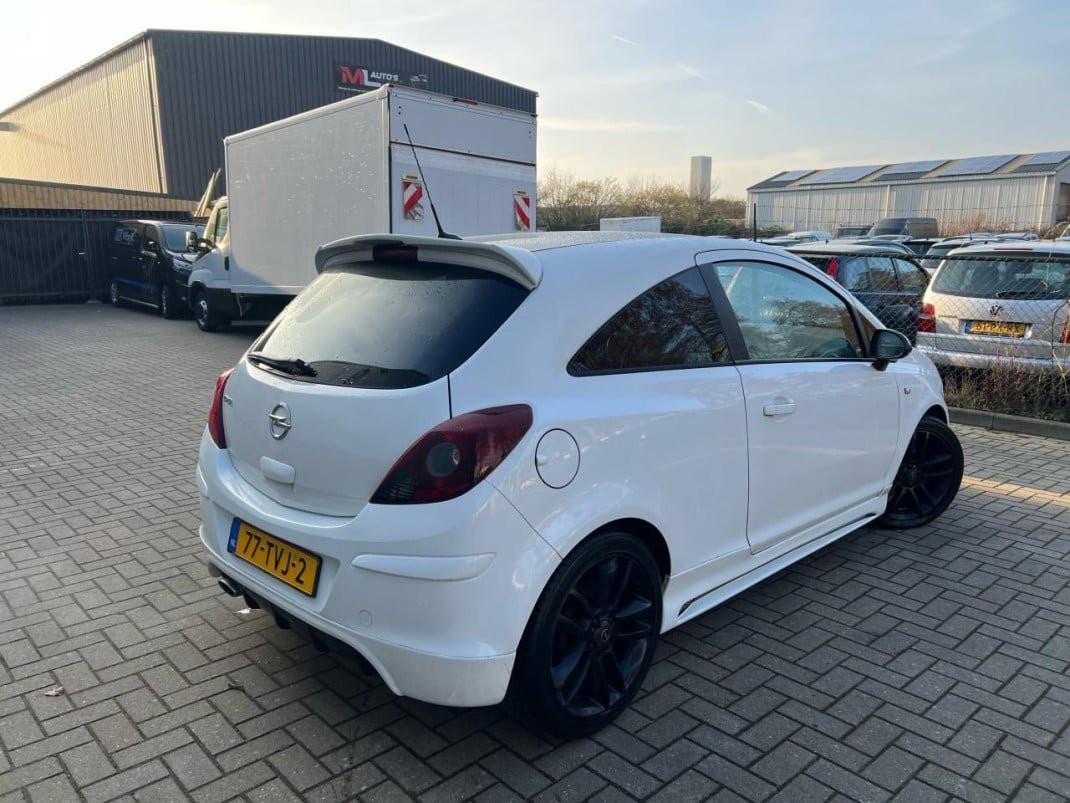 Opel Corsa 1.4-16V Black On White Vol Jaar Apk