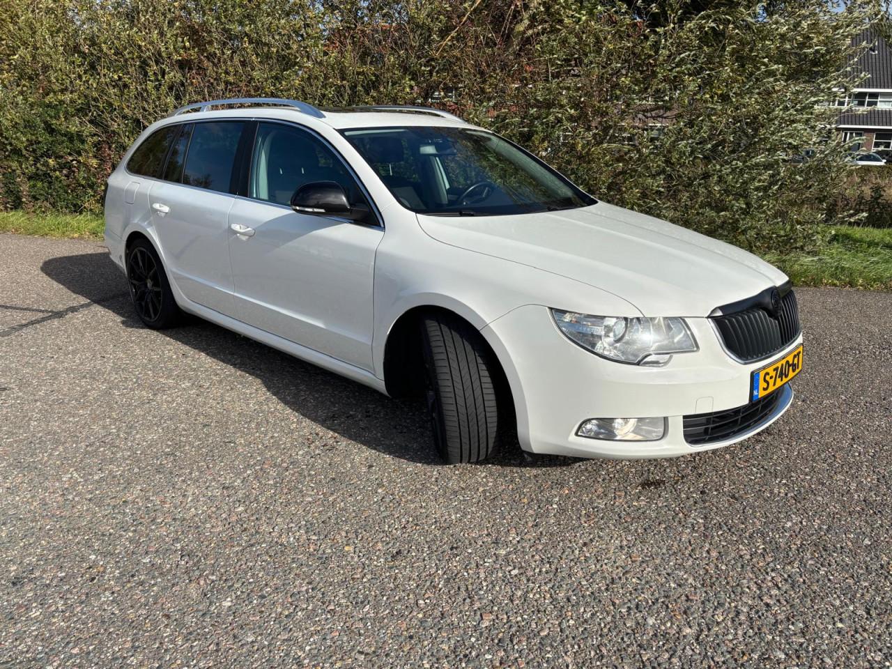 Skoda Superb 2.0 TDI 170pk DSG-6 2013