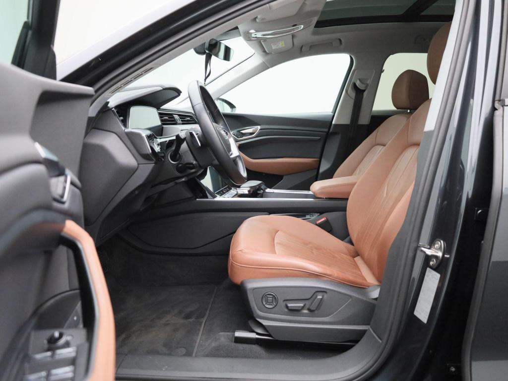 Audi E-tron 55 quattro business edition plus 95 kwh | automaat | leder | ap