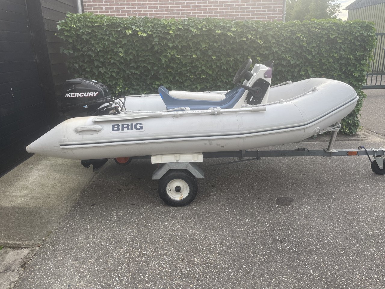 Brig 330 mercury 15 pk