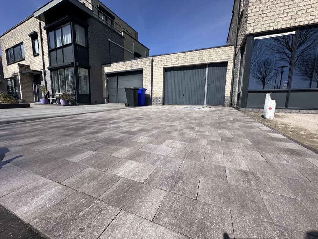 ✅ Oprit aanleggen – de scherpste prijs! 💶🧱🚗