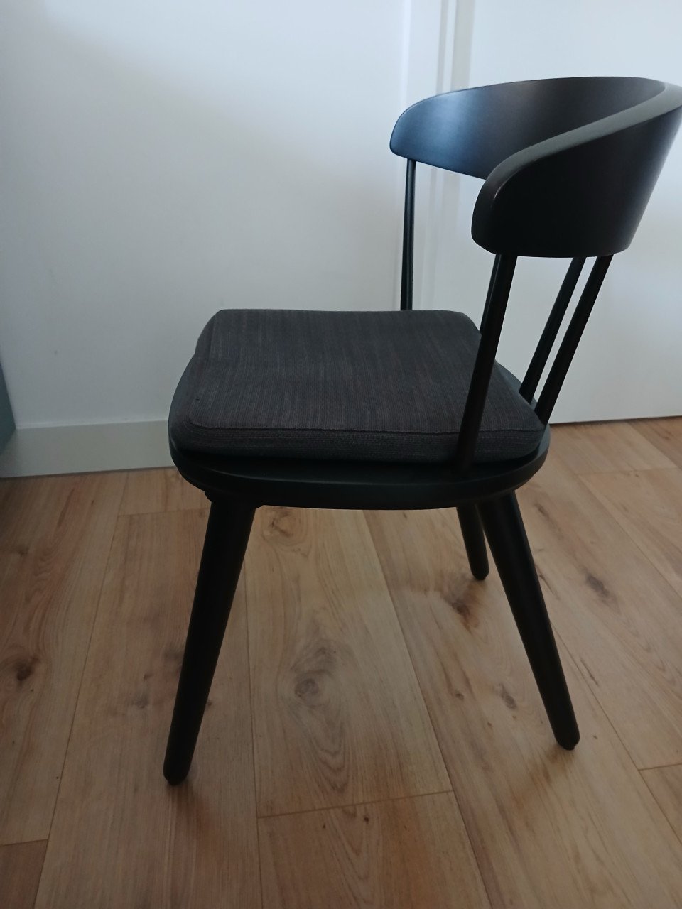 4 zwarte eethoek stoelen