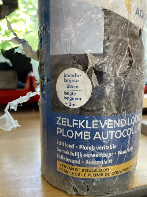 Aquaplan zelfklevend lood € 45,--