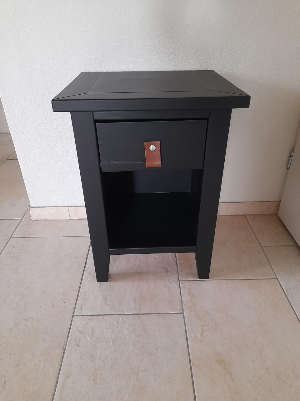 Leuk nachtkastje (in goede staat)