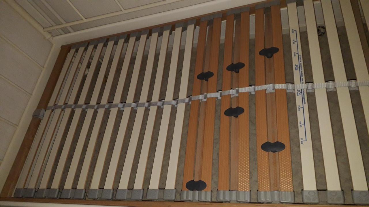 Gratis afhalen 1 persoons bed met lattenbodem