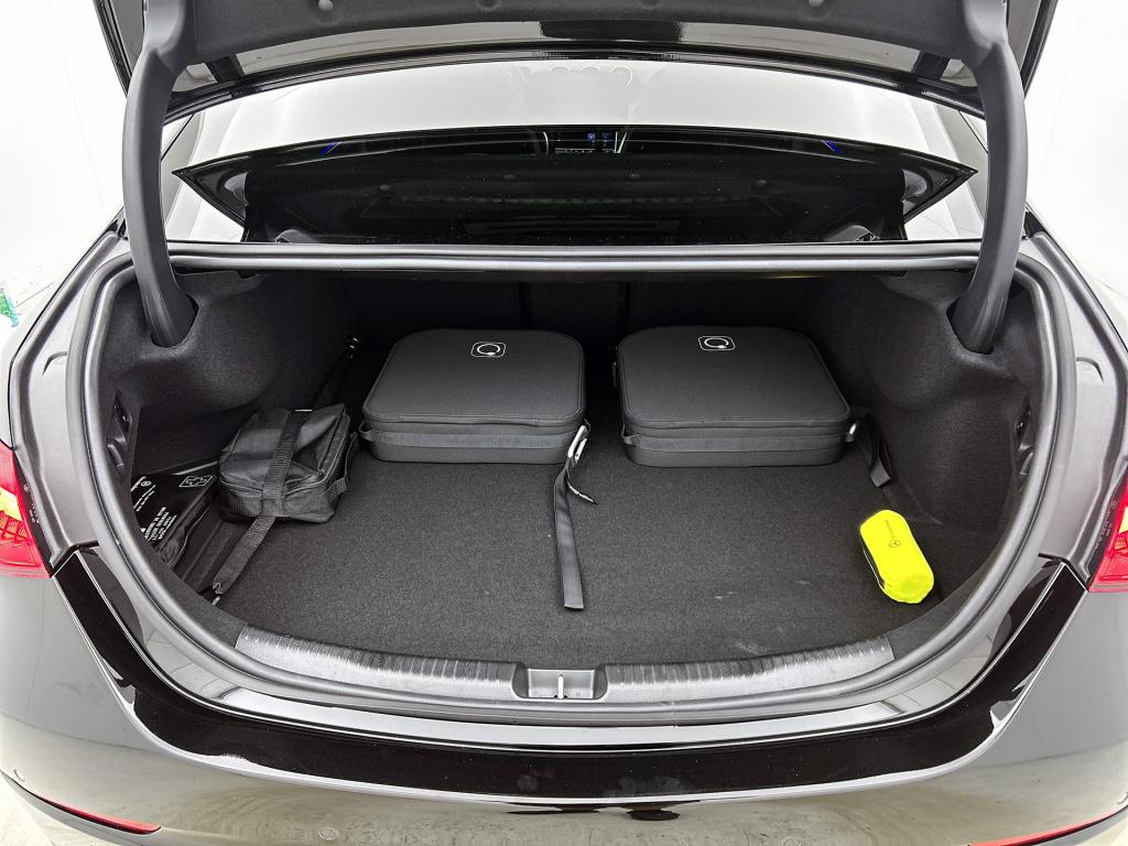 Mercedes-Benz C-Klasse 300 e business solution | trekhaak | warmtewerend, d