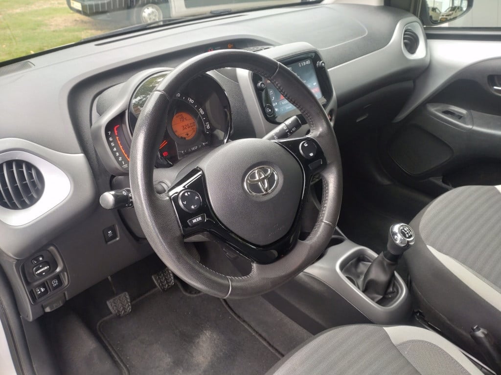 Toyota Aygo 1.0 vvti x-play