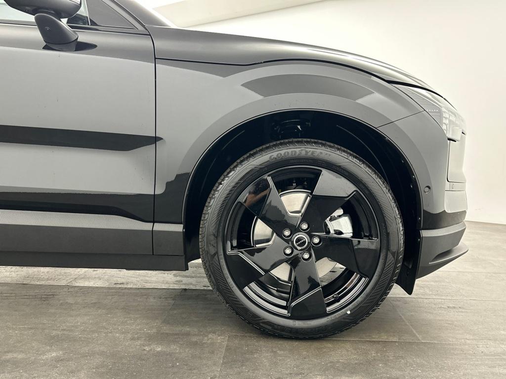 Volvo Ex30 p5 long range ultra black edition